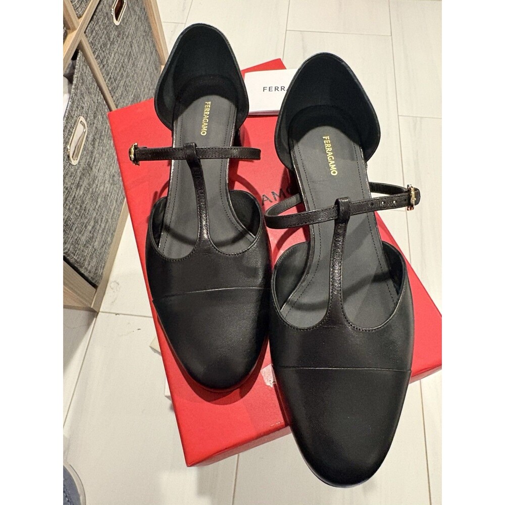 Ferragammo Linette Mary Jane NIB 8.5 C